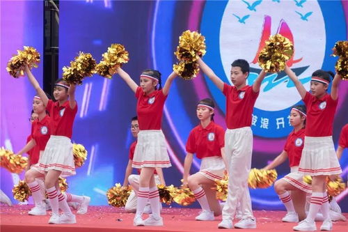 綠翠春晚 技術(shù)、藝術(shù)與美術(shù)的盛宴，溢彩青春綻放夢想