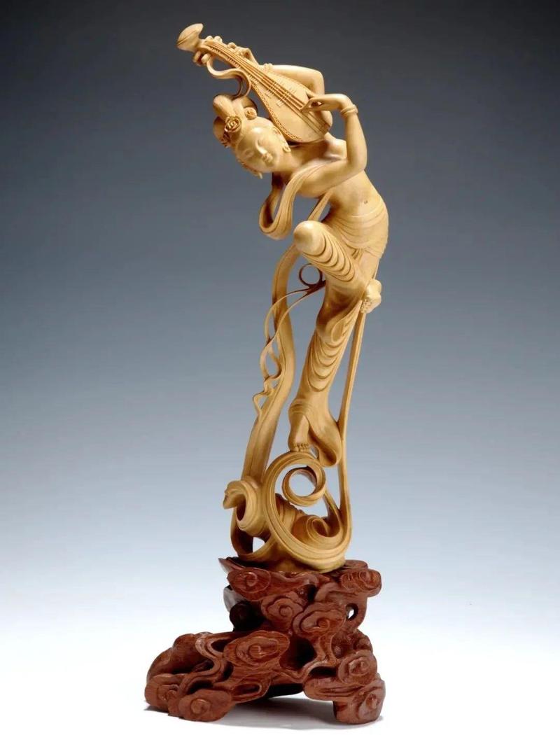 工藝美術(shù)品云集，萬(wàn)件珍品免費(fèi)鑒賞與專(zhuān)業(yè)鑒定服務(wù)