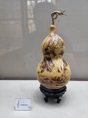 玲瓏百態(tài)，匠心傳承 葫蘆工藝美術(shù)品的收藏與鑒賞